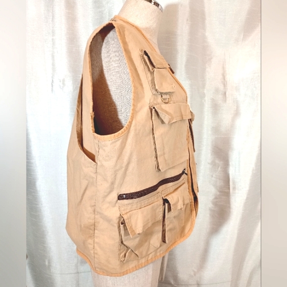 Stansport Fishing Vest, Men, Pockets, Zipper/Flap Pckts/Beige, ZipUp, Vents, L - Picture 3 of 7